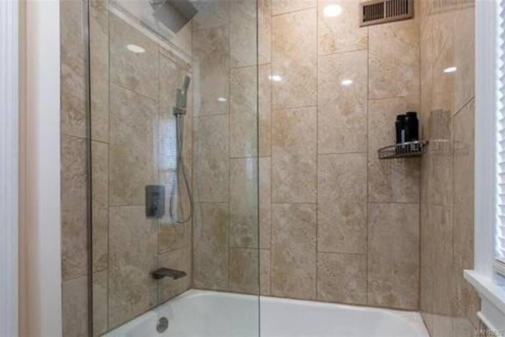 Home Away From Home On Lasalle - 3 Bd 2 Bth Slps 6 Ниагара-Фолс Экстерьер фото